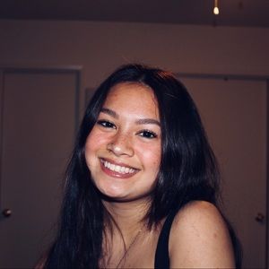 Meet your Posher, Rina